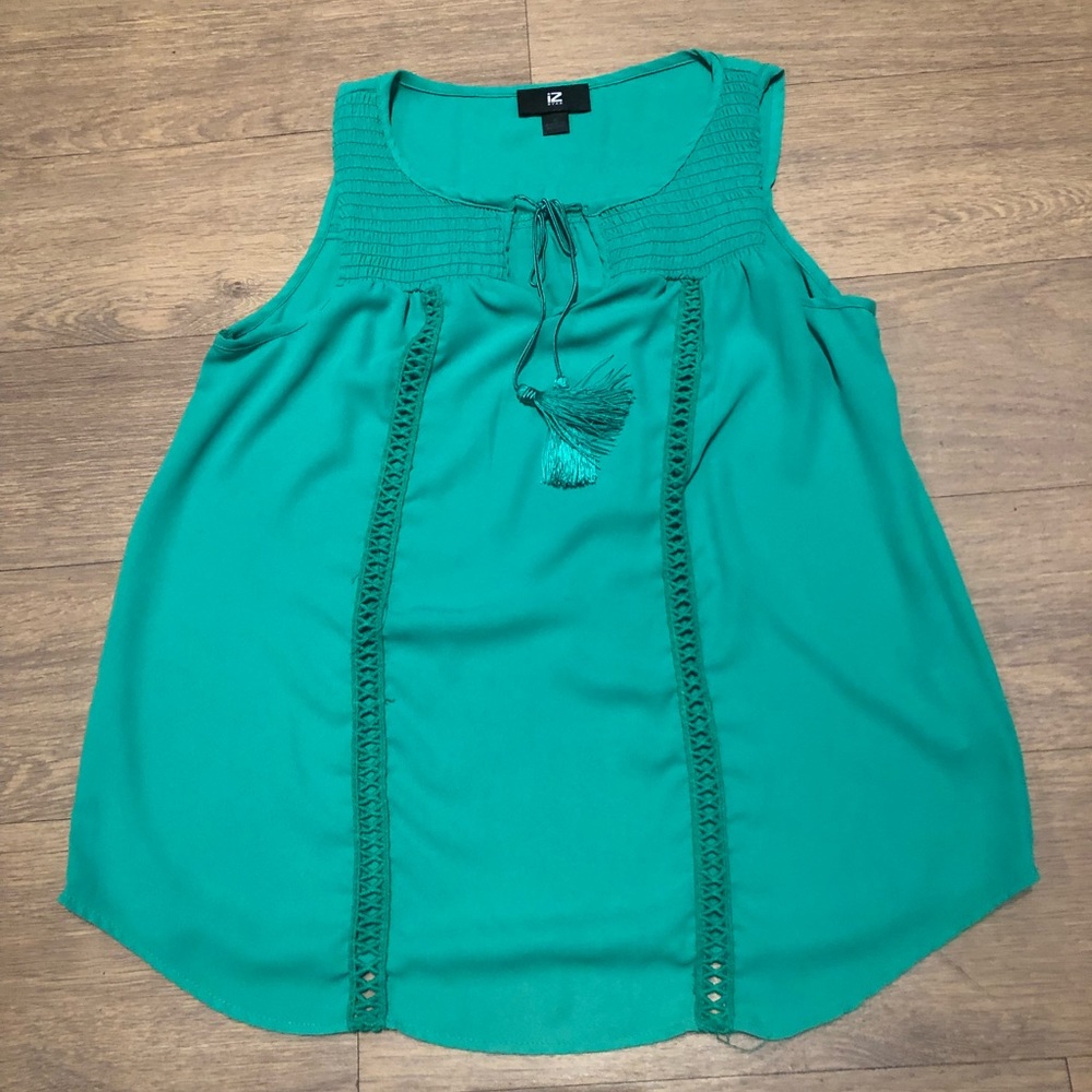 Gorgeous Green Spring Top!💐🎉